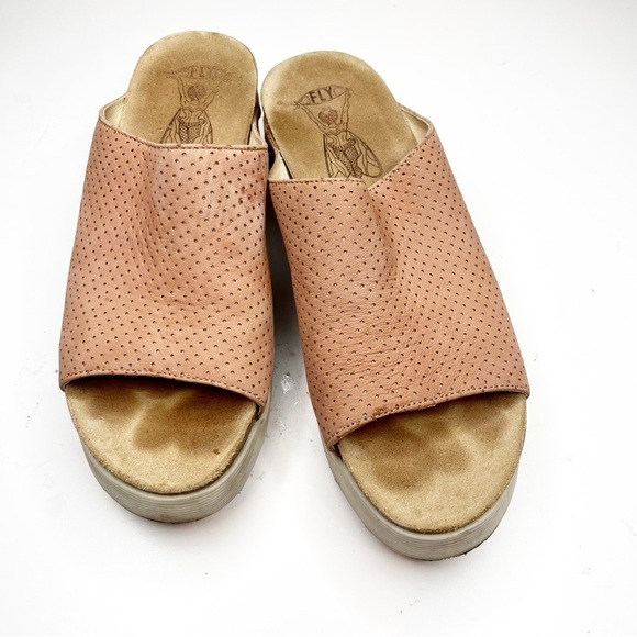 Fly London | Whin 176 Fly Slide Wedge Sandel in Rose - Picture 1 of 6